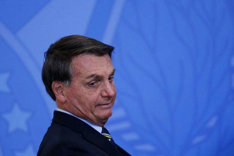 ブラジルの連邦裁判所はボルソナロ大統領に対し、公共の場でのマスク着用を命じた。6月17日、ブラジリアで撮影(2020年　ロイター/Adriano Machado）