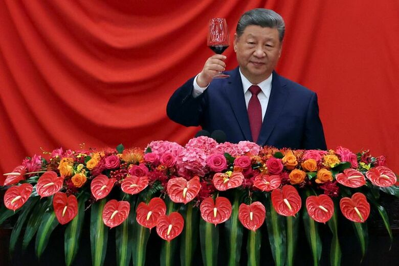 中国の習近平国家主席。９月、北京の人民大会堂で代表撮影。REUTERS