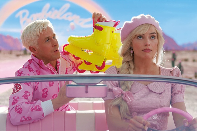 持ち主を救うため旅に出たバービーにケンがちゃっかり同行　©2023 WARNER BROS. ENT. ALL RIGHTS RESERVED.