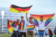 サッカーEURO2020、ハンガリーに忖度したUEFAに選手・サポーターが猛抗議
