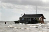 洪水対策：ニューヨークの海上に「巨大な壁を建設する」案が議論の的に