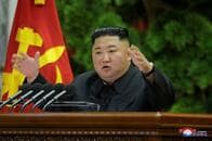 金正恩､主権守るため｢積極的で攻撃的措置｣　北朝鮮､党中央委員会総会で