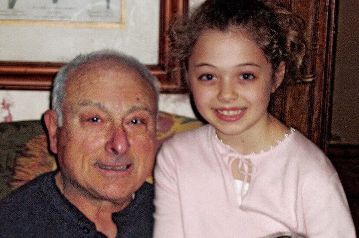 スパゲティを作ってくれた祖父と8歳の誕生日に