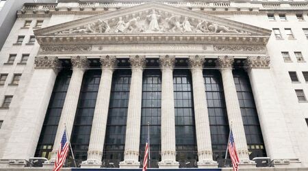 米国株式市場は、ダウ工業株３０種とＳ＆Ｐ総合５００種 が５営業日ぶりに反発して終了した。エヌビディアやインテルなどの半導体関連株に買いが入ったことでダウが押し上げられた。（２０２６年　ロイター／Brendan McDermid）
