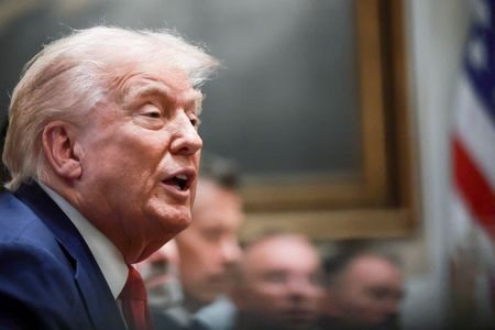 米ホワイトハウスは１０日、トランプ大統領（７９）の健康状態について「心臓年齢」が実年齢より１４歳若く、「並外れて健康」とする診断結果を発表した。９日撮影（２０２５年　ロイター/Evelyn Hockstein）