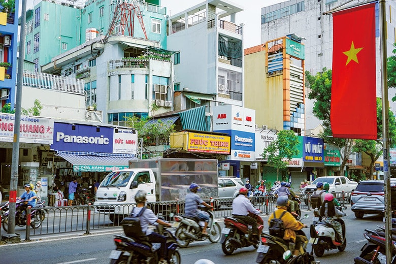 大通りに面した電器店。パナソニックの認知度はベトナムでも高い　TOMOHIRO IWANABEｰNEWSWEEK JAPAN