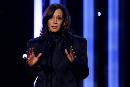 米民主党のハリス前副大統領は３０日、カリフォルニア州知事選に立候補しないと表明した。写真は２月２２日、カリフォルニア州パサデナで撮影（２０２５年　ロイター/Etienne Laurent）