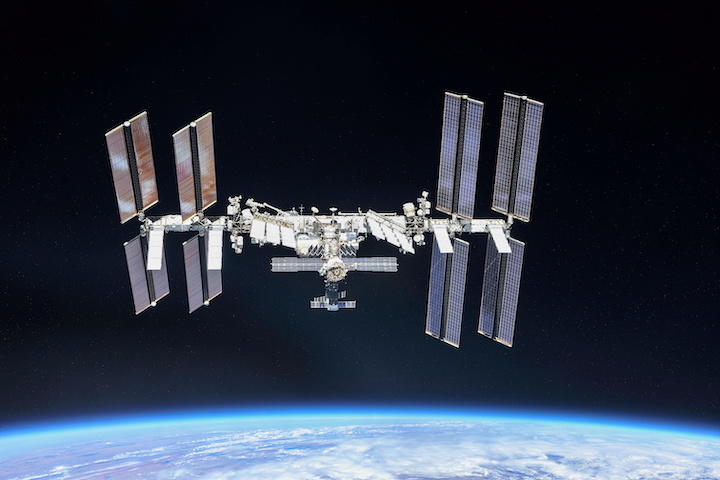 米国務省は１５日、ロシアが自国の衛星に対し対衛星ミサイルの実験を行ったと発表し、実験に伴い発生した大量の宇宙ごみが宇宙空間を危険にさらしていると非難した。REUTERS