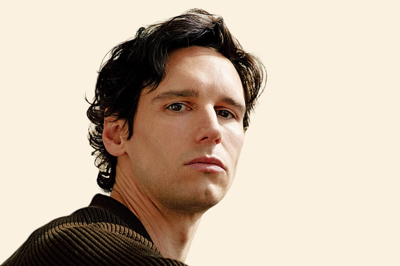 『マウンテンヘッド』では実在のテック系CEOを連想させる大富豪を演じたスミス　EMILIO MADRID