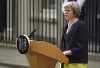 イギリス新首相に歴代2人目の女性テリーザ・メイが就任、仏独首脳に「交渉準備に時間必要」