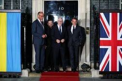 英独仏首脳、ウクライナ・ロシア直接協議を支持　ゼレンスキー氏と会談