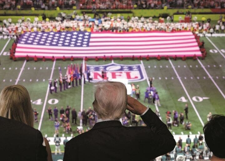 25年のスーパーボウルに出席したトランプ夫妻