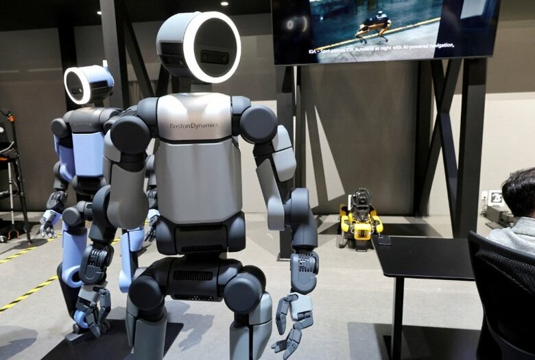 米​ロボット開発企業ボス‌トン・ダイナミクスのロボット、「アトラス」。１月６日、米ネバダ州ラスベガスで撮影。REUTERS/Steve Marcus