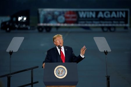U.S. President Donald Trump speaks about tax reform in Harrisburg, Pennsylvania, U.S., October 11, 2017.   REUTERS/Joshua Roberts - RC1585768E80