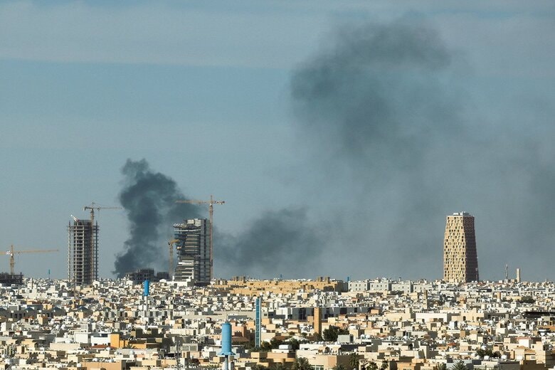 サウジの首都リヤドの市街地もイランの攻撃を受けた（3月5日）　REUTERS