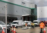 アマゾン、25年の英投資は150億ポンド超　27年までに400億ポンド目標