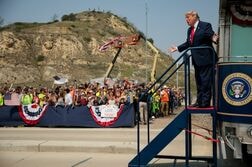 トランプ氏、Ｔルーズベルト図書館開館行事に参加　政治アピールの一環か