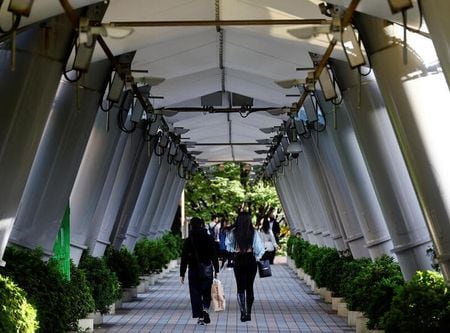 総務省が５月２３日に発表した４月の全国消費者物価指数（生鮮食品を除く総合指数、コアＣＰＩ）は前年比３．５％上昇した。都内で２０２２年１０月撮影（２０２５年　ロイター／Kim Kyung-Hoon）