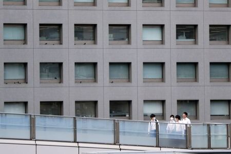 　７月９日、東京都は９日、都内で新たに２２４人が新型コロナウイルスに感染していることが確認されたと発表した。４月１７日の２０６人を超え、１日の感染者としては過去最多。写真は都内で６月撮影（２０２０年　ロイター／Issei Kato）