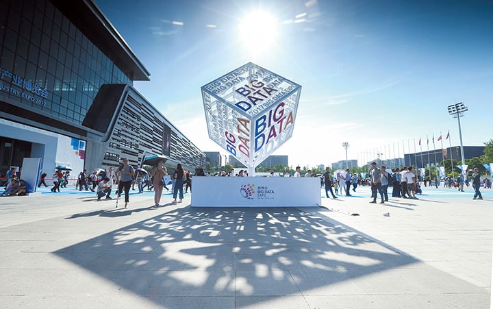 貴州の州都・貴陽はビッグデータの中心地として経済発展を遂げつつある　VCG/GETTY IMAGES