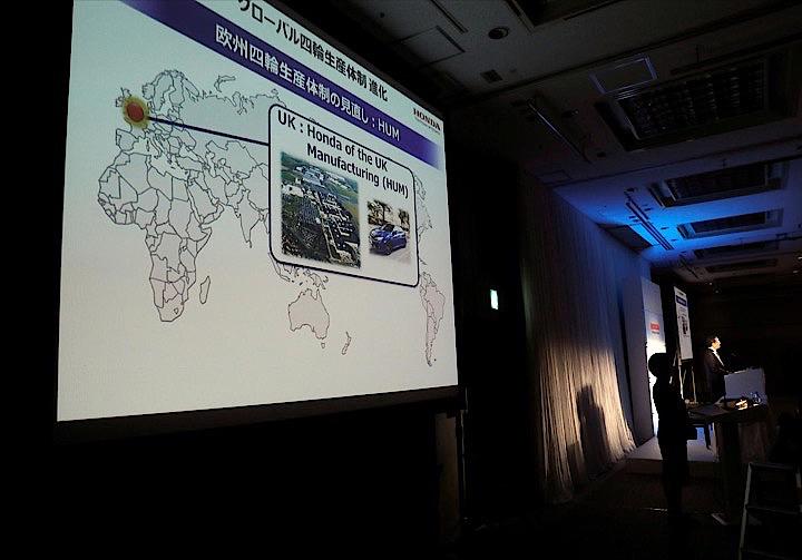 １９日、ホンダは、２０２１年中に英国とトルコでの四輪車生産を終了する計画を発表した。記者会見する八郷社長、都内で撮影（２０１９年　ロイター／Kim Kyung-hoon）