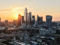 英経済、27年はマイナス成長も　ホルムズ海峡閉鎖続けば＝ＥＹ