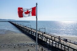 カナダ、新たな多国間防衛銀行のホスト国に　設立までになお時間