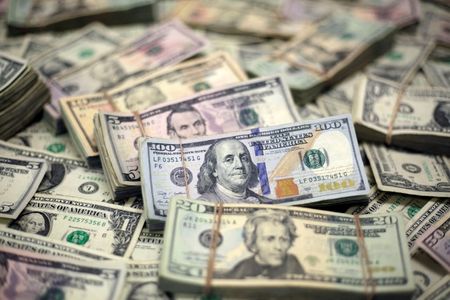 　米財務省が１１月１８日発表した９月の対米証券投資統計によると、海外勢の米国債保有額は８兆６７３０億ドルで、８月の８兆５０３０億ドルから増加し過去最高を更新した。増加は５カ月連続。２０１８年２月撮影（２０２４年　ロイター/Jose Luis Gonzalez）