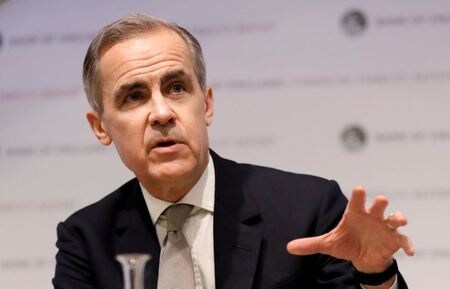 　１月７日、イングランド銀行（英中央銀行、ＢＯＥ）のカーニー総裁は英紙フィナンシャル・タイムズのインタビューで、中央銀行は１０年前の世界金融危機で政策手段を使い切った状態がなお続いているので、今後の急激な経済の落ち込みを回避できないかもしれないとの見方を示した。英ロンドンで２０１９年１２月、代表撮影（２０２０年　ロイター）