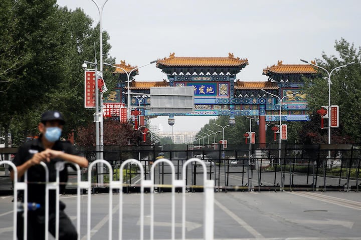 新型コロナ感染症 北京の食品市場を封鎖（6月16日）　Tingshu Wang-REUTERS