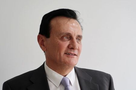 　２月２５日、英製薬大手アストラゼネカのソリオＣＥＯ（写真）は、欧州議会の公聴会で、第２・四半期に同社が新型コロナウイルスワクチンを計画通りにＥＵに供給できることを望む考えを示したが、確約はしなかった。写真は２０１９年１１月、上海で撮影（２０２１年　ロイター／Brenda Goh）
