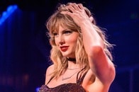 【テイラー・スウィフト】薄着なのに...黒タンクトップの「トレーニングウェア姿」が物議の理由