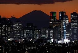 10月ロイター企業調査：26年度最終損益、上期は3割超が期初予想から上振れ　下期見通しは慎重