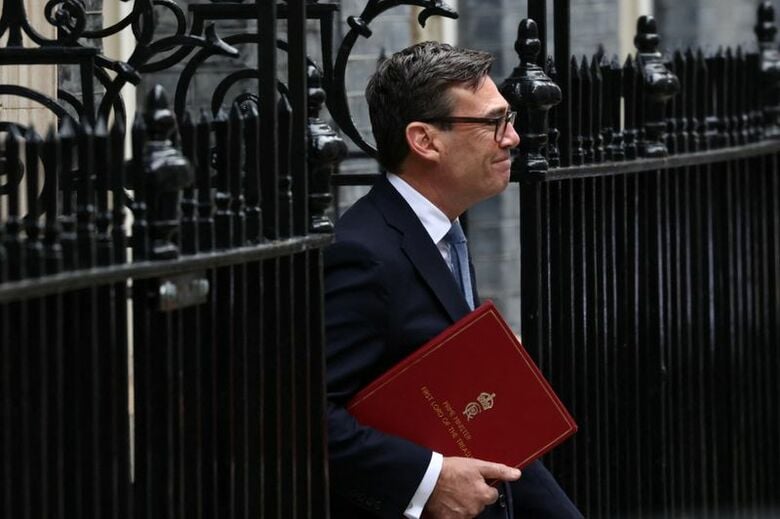 写真はバーナム英首相。10月28日、ロンドンで撮影。REUTERS/Jack Taylor