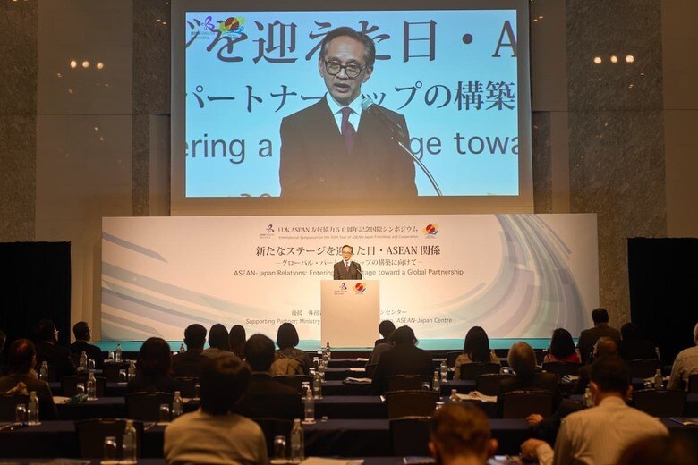 基調講演には、マルティ・ナタレガワ元インドネシア外務大臣が登壇。「不信感、緊張、紛争という悪循環が世界中で起きている中で、外交と対話による信頼関係を築いている日・ASEANは希望の光」と語った。