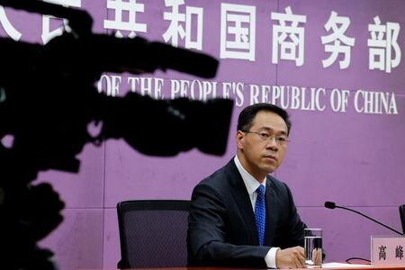 　７月２日、中国商務省の高峰報道官（写真）は、インドが中国製の携帯端末用アプリを使用禁止にしたことについて、中国企業に対する差別的な行為を直ちに中止することを望むと述べた。２０１８年６月１９日、北京で撮影（２０２０年　ロイターThomas Peter）