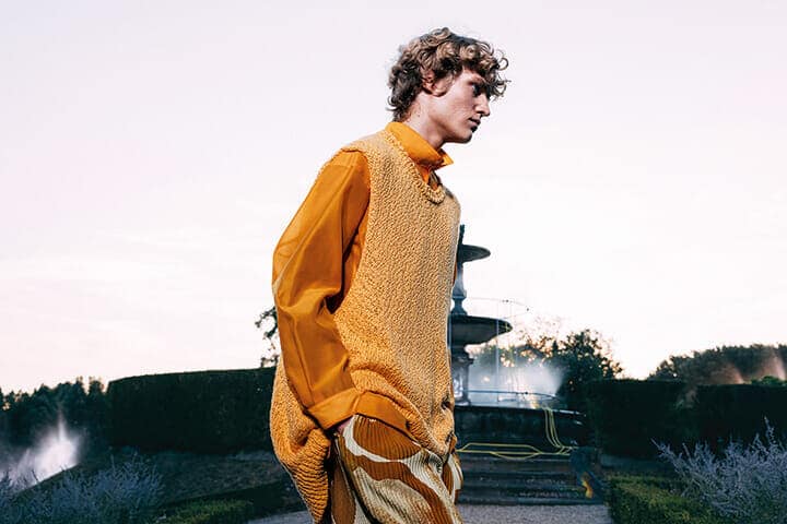 オム・プリッセ・イッセイ・ミヤケのコレクションから　ASTRA MARINA CABRAS/PITTI IMMAGINE UOMO