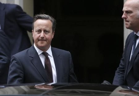 ９月７日、英国のキャメロン首相（写真）は英空軍が８月にシリアで初めて無人機爆撃を行い、過激派組織「イスラム国」に参加する英国人戦闘員２人を殺害したと明らかにした（２０１５年　ロイター/PETER NICHOLLS）