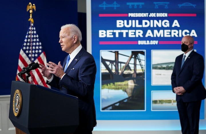 民主党内の造反で補正予算も通せない事態に　Kevin Lamarque-REUTERS