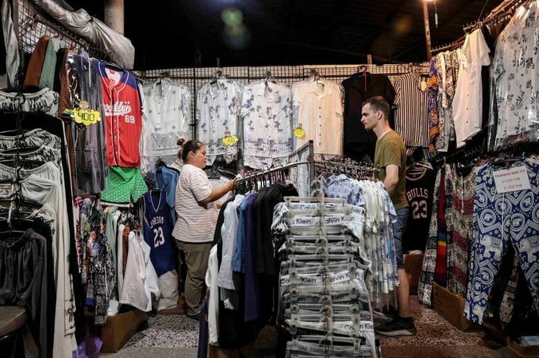 9月1日、タイのパタヤの露店。 REUTERS/Chalinee Thirasupa
