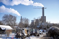 ドイツで暴れる「極左グループ」...過激派の放火で氷点下のベルリンが大停電に