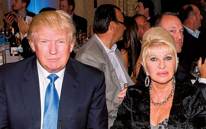 大統領選中も女性を蔑視するような発言を度々批判された（14年9月に元妻イバナと）　Dave Kotinsky/GETTY IMAGES