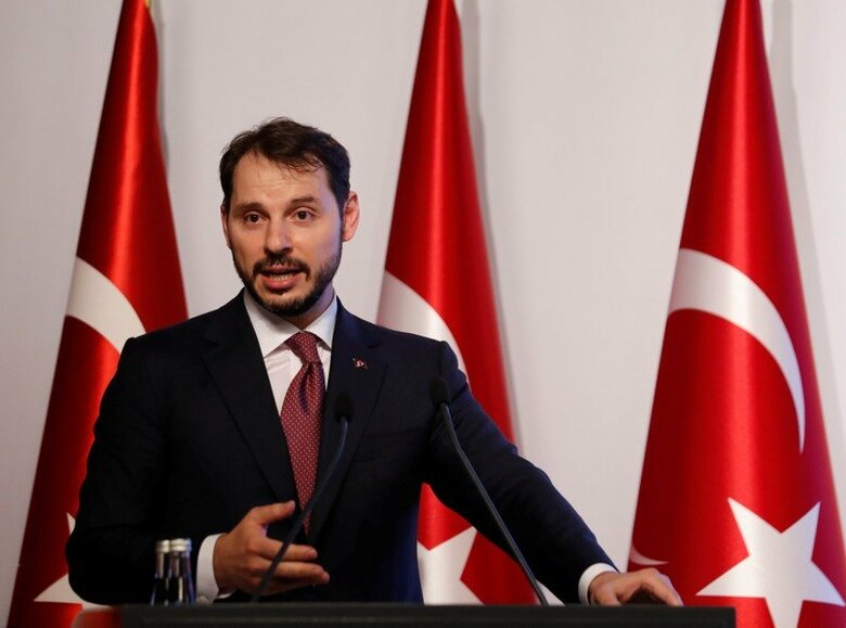 　８月２９日、トルコのアルバイラク財務相（写真）は、同国の経済や金融システムに対する大規模なリスクは想定していないとの見解を示した。イスタンブールで１０日撮影（２０１８年　ロイター/Murad Sezer）
