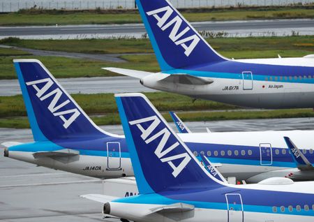 ＡＮＡホールディングスは１０月３０日、２０２６年３月期連結業績予想を上方修正すると発表した。２０２０年１０月、羽田空港で撮影（２０２５年　ロイター/Issei Kato）