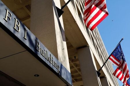 米司法省は２３日、連邦捜査局（ＦＢＩ）が国内約２５都市で中国人民解放軍メンバーとみられる中国籍の米国ビザ保有者を聴取したと明らかにした。ワシントンで２０１８年１２月撮影（２０２０年　ロイター/YURI GRIPAS）