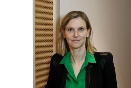 　１０月１５日、フランスのパニエリュナシェール経済財務副大臣は１５日、自動車大手ルノーの次期最高経営責任者（ＣＥＯ）の選定基準について、国籍よりも企業の抜本的な改革を手掛けた経験や、業界における実績が重要になると強調した。パリで撮影（２０１９年　ロイター/Benoit Tessier）