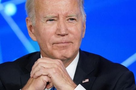 　６月２０日、バイデン米大統領は、米カリフォルニア州での資金調達イベントで中国の習近平国家主席を独裁者だと述べた。サンフランシスコで撮影（２０２３年　ロイター／Kevin Lamarque）