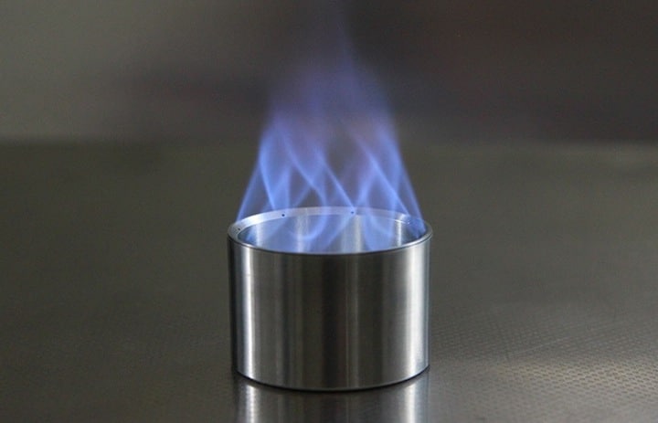 アルミ合金削り出しの高火力・小型・堅牢なアルコールストーブ「RSR Stove 2nd」