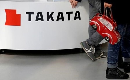 　６月２５日、タカタが民事再生法の適用申請による再建に動き出すが、最初のリコールから８年余りたった今も、肝心の事故再発防止策をめぐる業界内での合意づくりは進んでいない。都内で昨年２月撮影（２０１７年　ロイター／Toru Hanai）