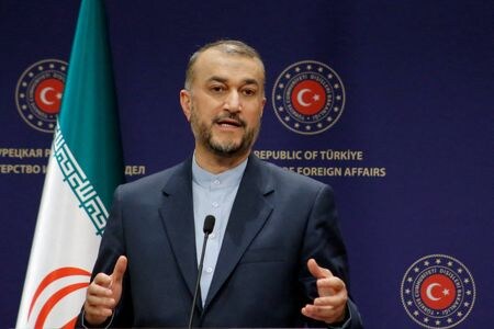 　７月２７日、欧州連合（ＥＵ）のボレル外交安全保障上級代表がイラン核合意立て直しに向けた新たな草案文書を提案したと発言してから一夜明けた、イランのアブドラヒアン外相（写真）は、ＥＵや主要国による立て直しの外交努力を歓迎すると表明した。写真はトルコのアンカラで６月撮影（２０２２年　ロイター／Cagla Gurdogan）